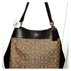 Coach NWT Lexy Shoulder Bag